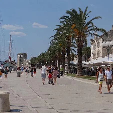 Apartment Pool Side With Sea View And Spacious Sun Deck A5 Trogir
