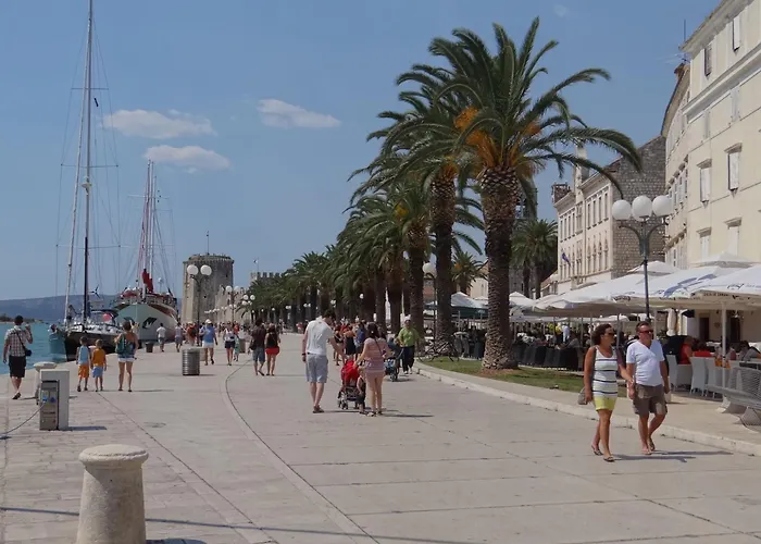 Appartement Pool Side With Sea View And Spacious Sun Deck A5 Trogir